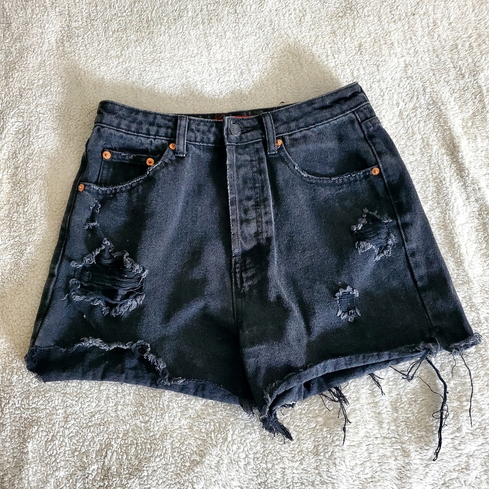 Sinature8 Black Jean Shorts Size M‎ Distressed Trashed Beachy Casual Streetwear